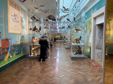 Bolton Museum Art Gallery & Aquarium