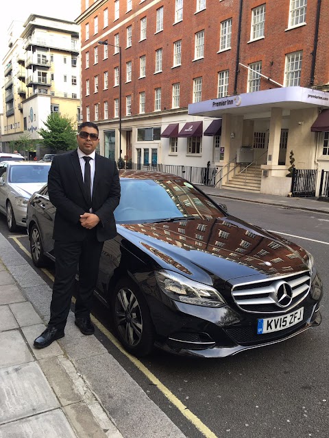 Arrow Fleet London Minicab