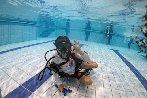 BELOW THE SURFACE - Diving Courses, Diving Experience in West Yorkshire