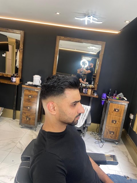 Europa Barbers Lounge