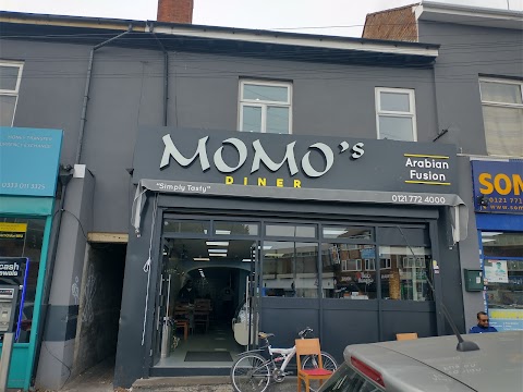 Momo's Diner