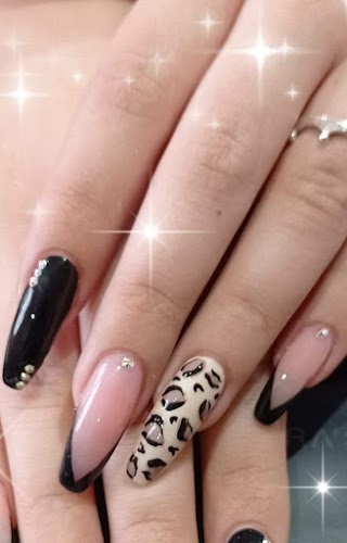 M Nails