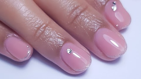 PrettyEdgy Nails - Nail & Education Studio