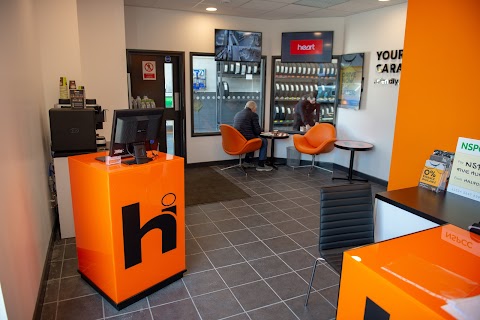 Halfords Autocentre Weybridge