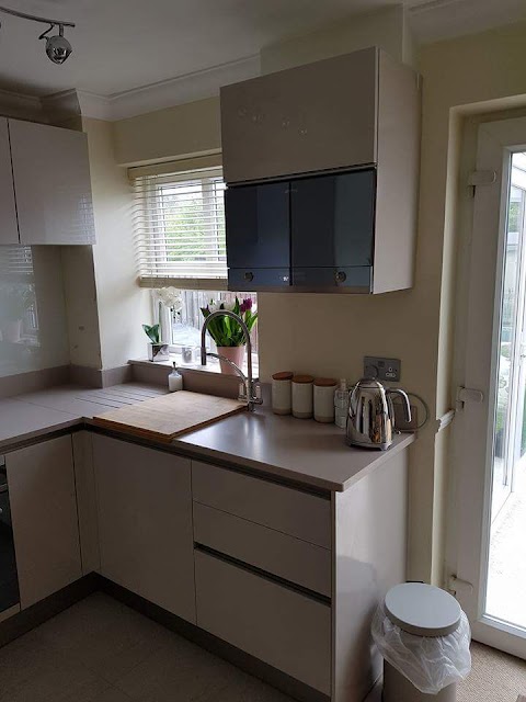 AK Kitchens & Bathrooms Wolverhampton