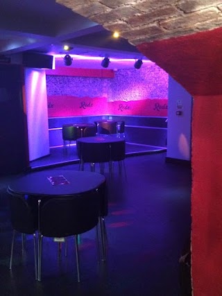 Redz Bar & Nightclub