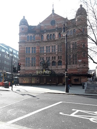 Cambridge Circus (Stop D)