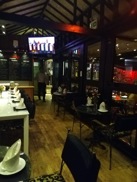 Shimla Peppers Bar & Restaurant