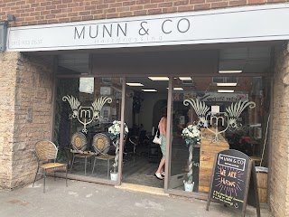 M U N N & C O Hairdressing