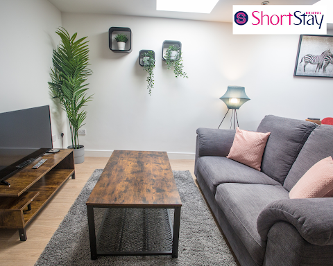 Short Stay Bristol Serviced Accommodation & Apartments Kingswood