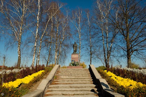 Пам'ятник Тарасові Шевченку