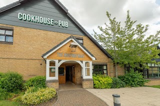 The Highwayman Cookhouse + Pub