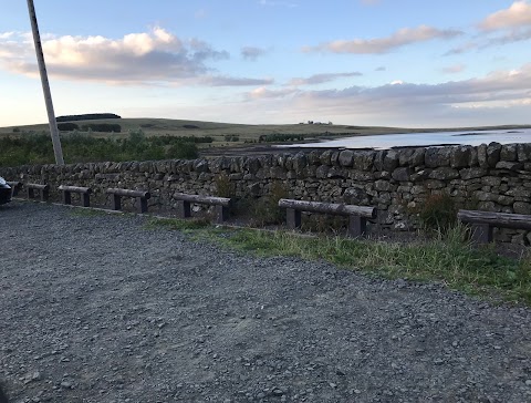 Harperrig Reservoir public car park