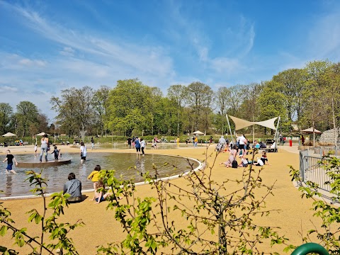 Cassiobury Park