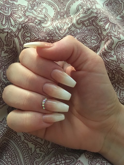 Crystal Nails Beauty