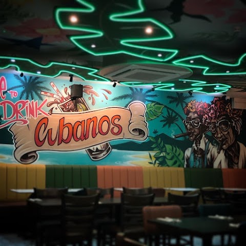 CUBANOS Bar & Grill