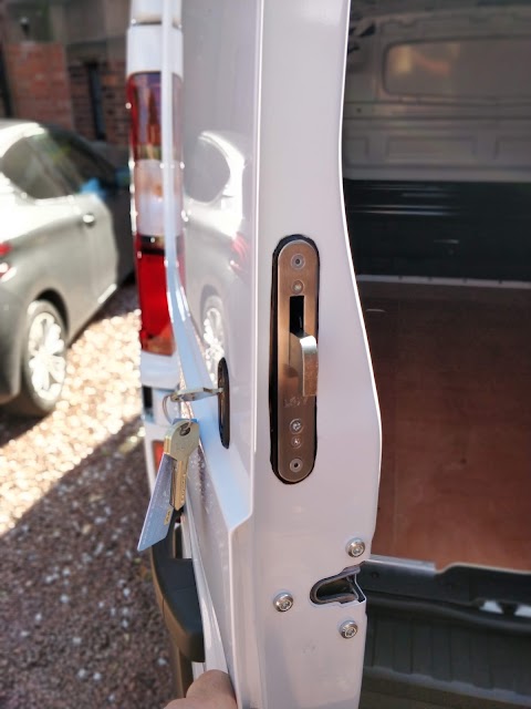 First Autos Ltd - Specialist in Vehicle Security