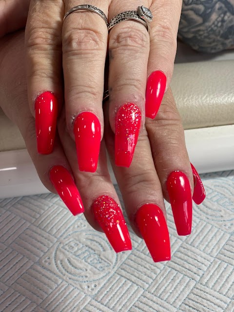 LA Nails & Beauty FORGE