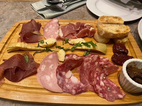 L'Antipasto Restaurant