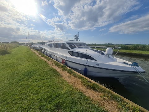 Norfolk Broads Direct