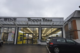 Topps Tiles Loughton