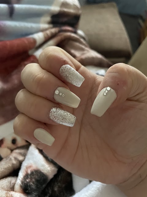 Harlow Nails