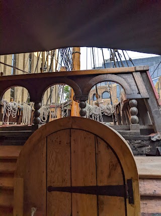 Escape from The Golden Hinde