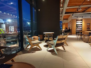 Starbucks Heathrow North