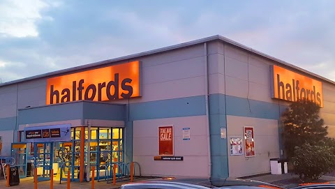 Halfords - Uckfield