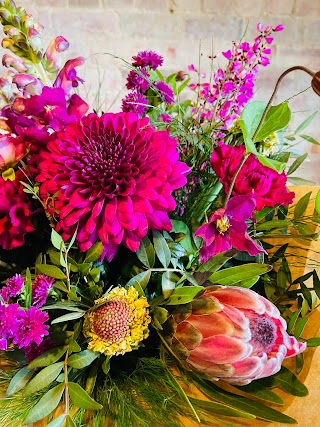 Bumble and Bloom - Florists - Barton - Upon - Humber