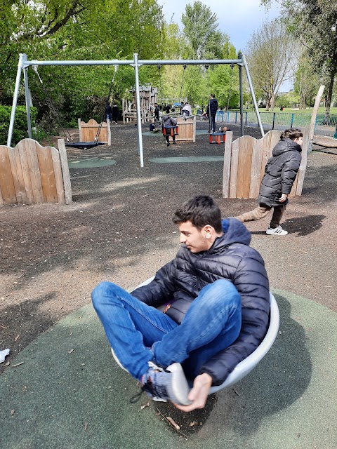 Garratt Park Children's Playground