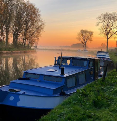 Magpies and Butterflies - Blue Dutch Barge