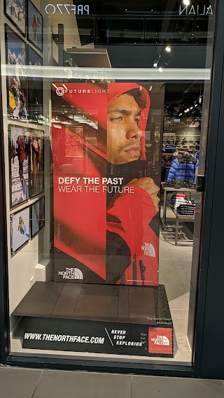 THE NORTH FACE