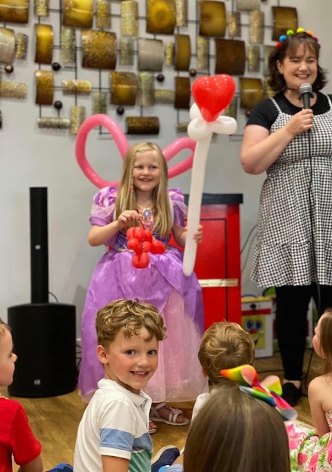 Barmy Bella - Children's Party Entertainer