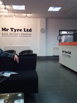 Mr Tyre Longton