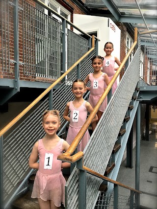 The Lisa Gilbert Academy of Ballet