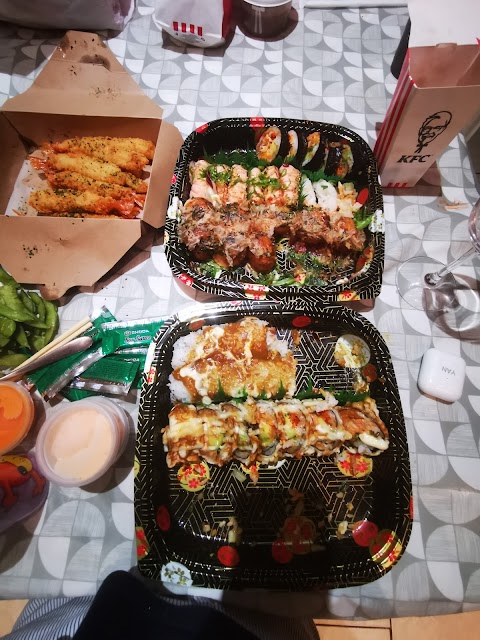 Kazoku Sushi & Take away