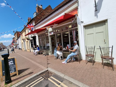 Cafe Latte Lavazza Stony Stratford