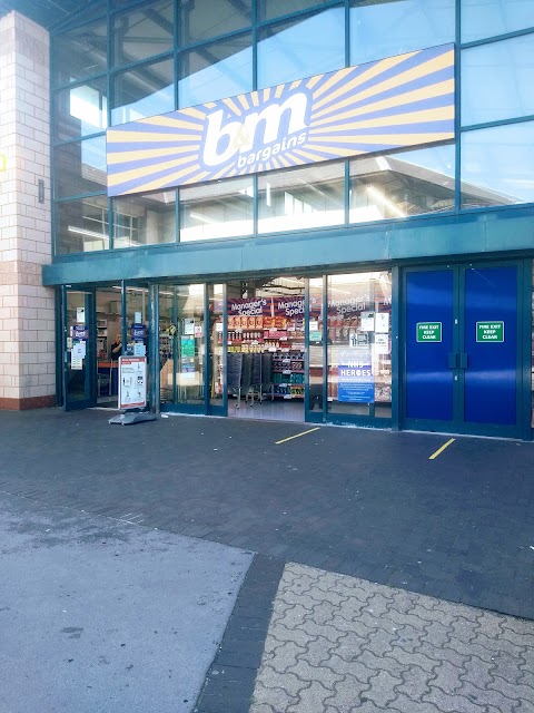 B&M Store