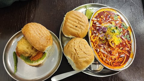 Amols Vada Pav