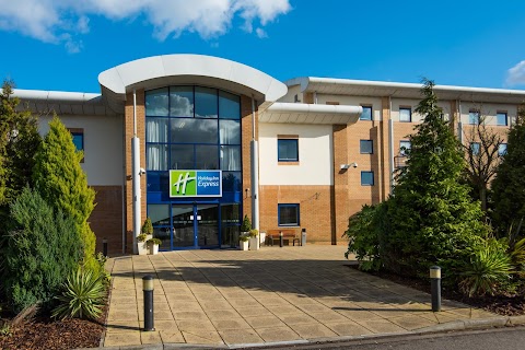 Holiday Inn Express Newport, an IHG Hotel