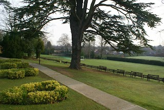 St. Andrew's School, Woking