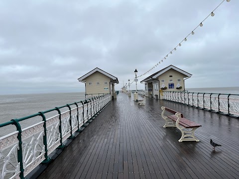 Mint & Mocha on Penarth Pier