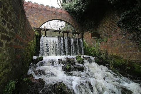 Broadwaters Mill Park