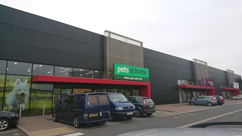 Pets at Home Leeds Crown Point