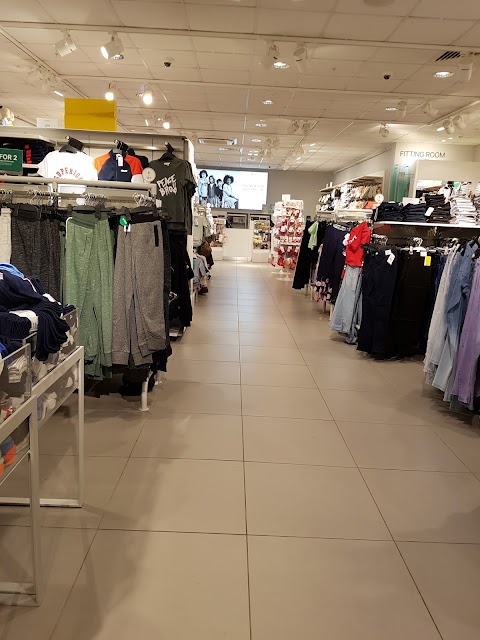 H&M