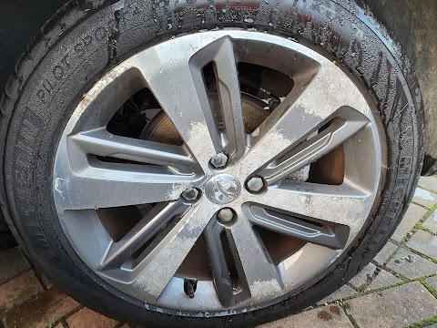 PJ's Alloy Wheel Refurbs