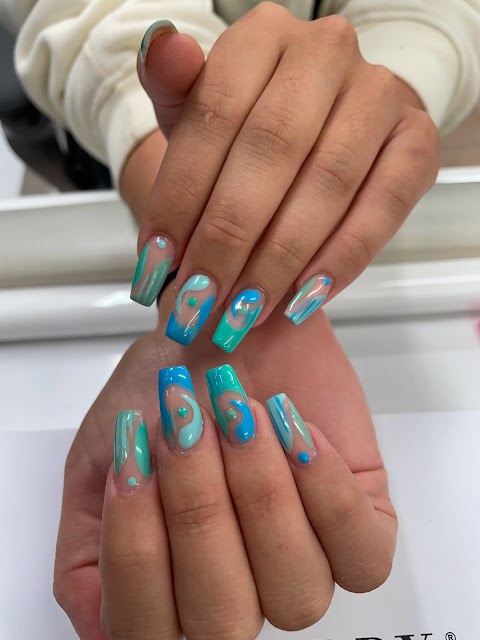 Kelly's Nails