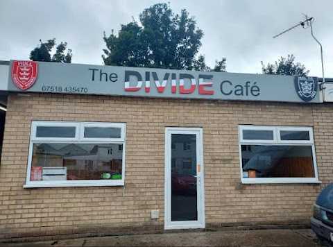 The Divide Cafe