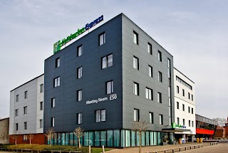 Holiday Inn Express Birmingham - South A45, an IHG Hotel